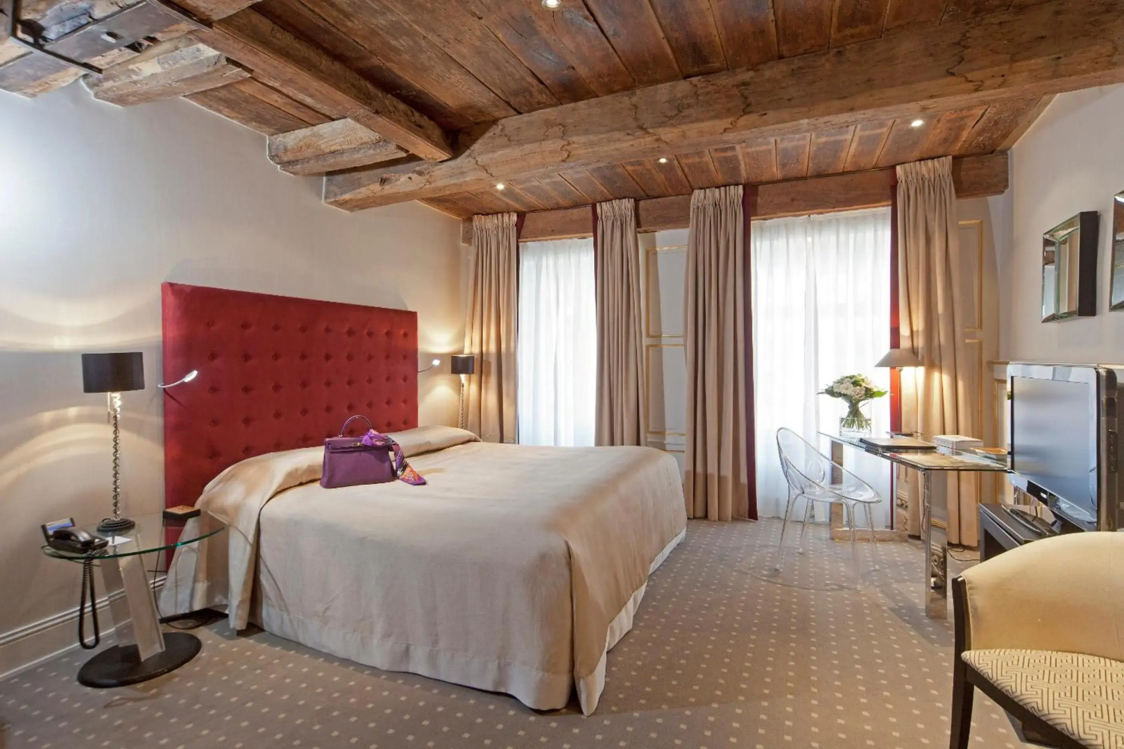 Photo - Hotel Le Place d'Armes - Relais & Châteaux
