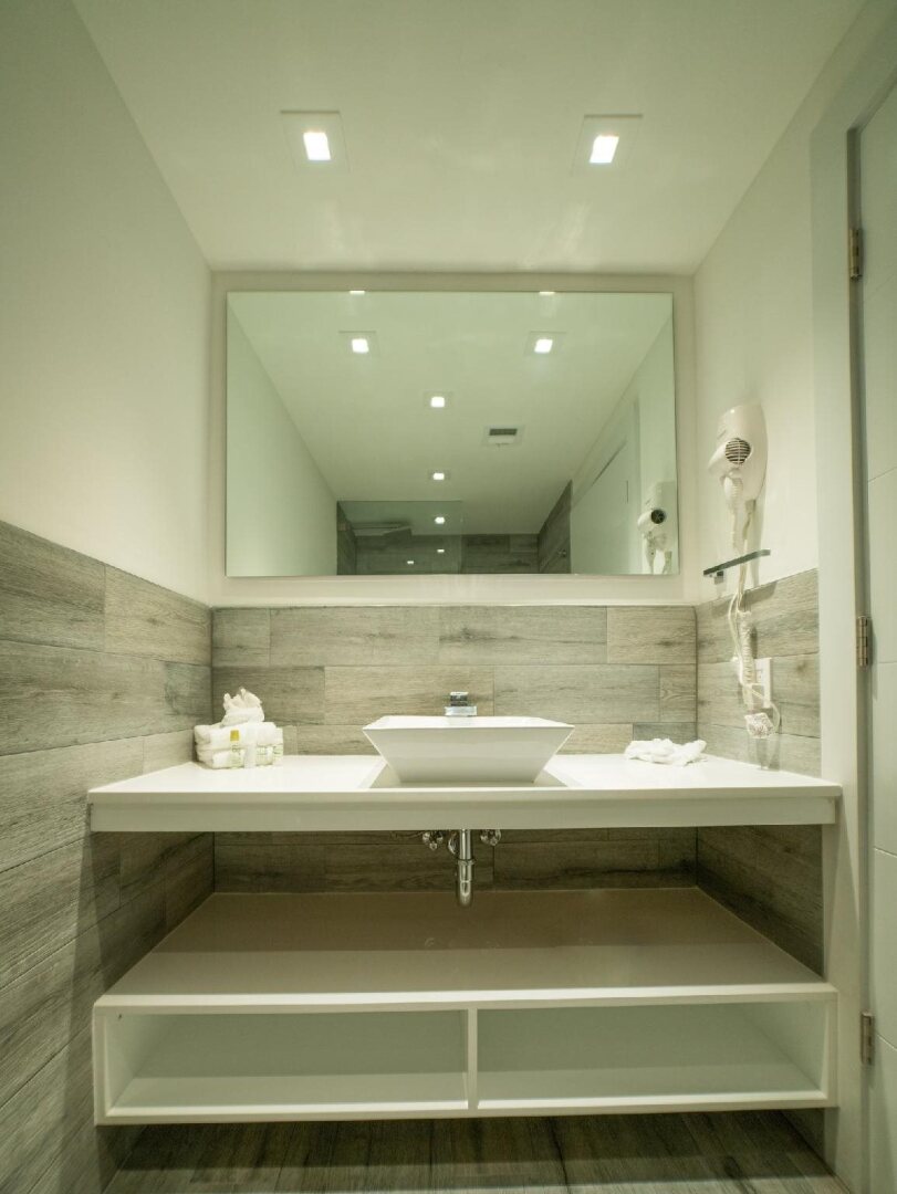 Photo - Fortune House Hotel Suites