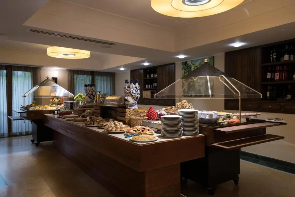 Photo - Artemis Hotel