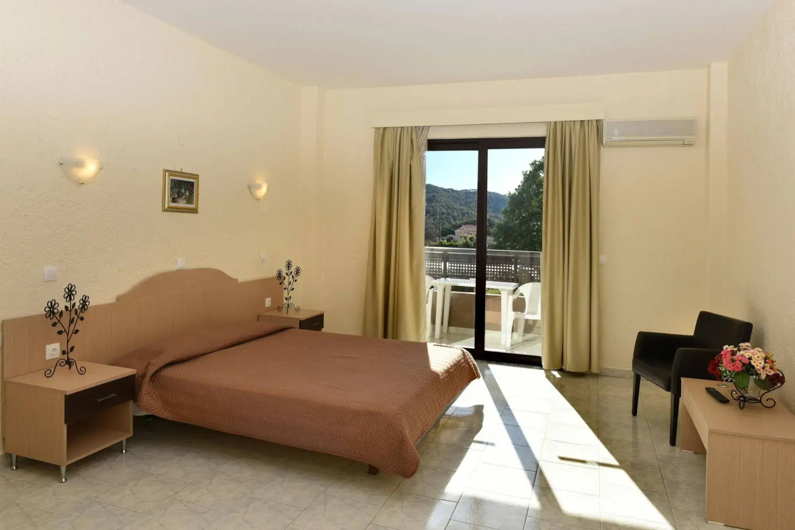 Foto - Santa Helena Hotel