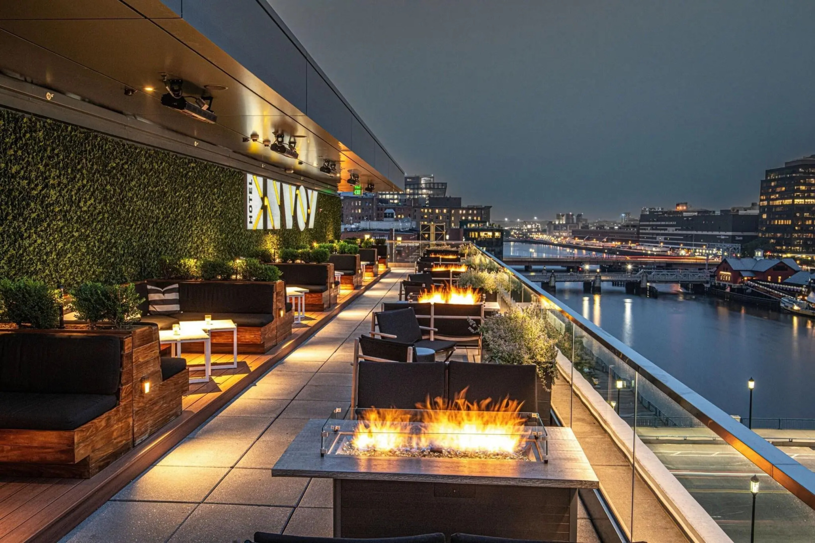 Photo - The Envoy Hotel, Autograph Collection