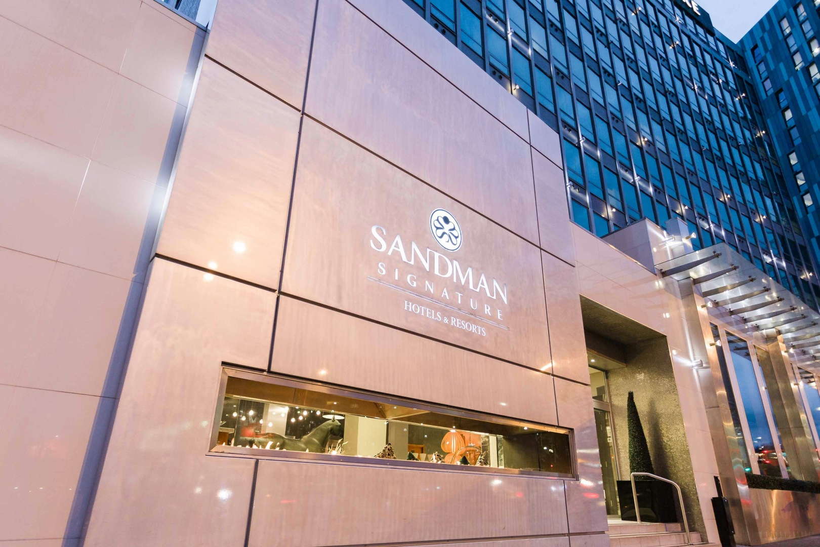 Photo - Sandman Signature Newcastle Hotel