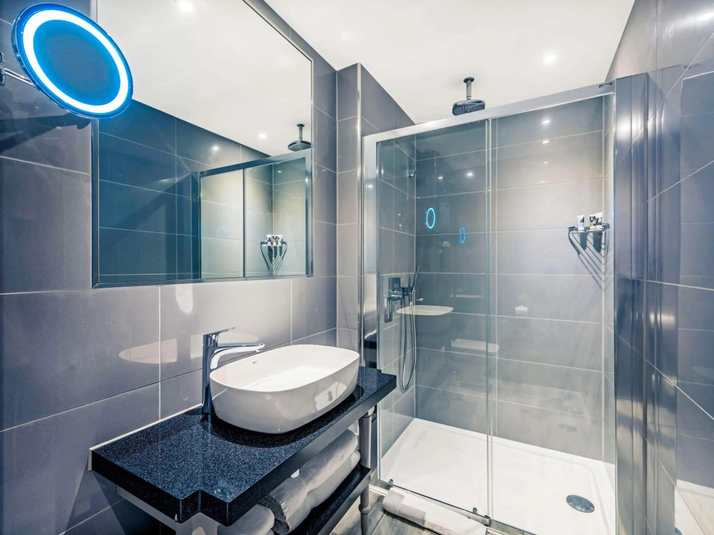 Foto - Premier Inn Dubai International Airport - An Emirates Group Company