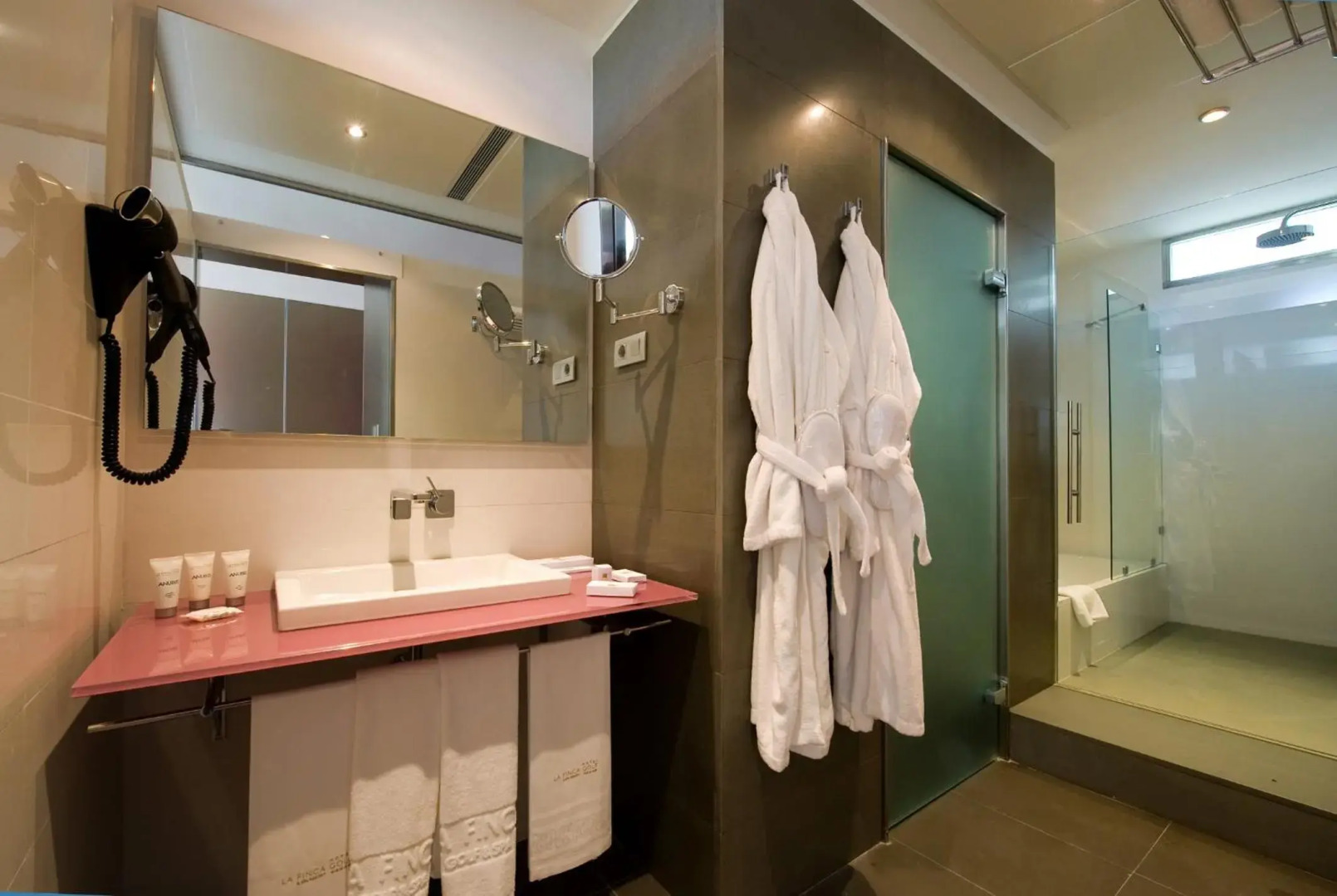 Photo - La Finca Resort