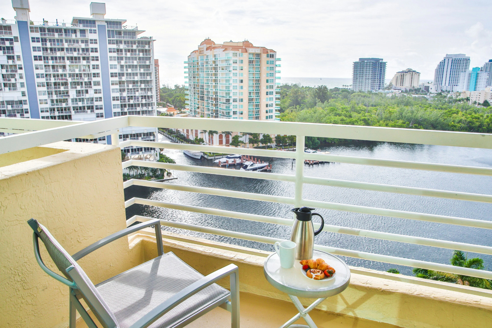 Foto - GALLERYone- A DoubleTree Suites by Hilton Hotel