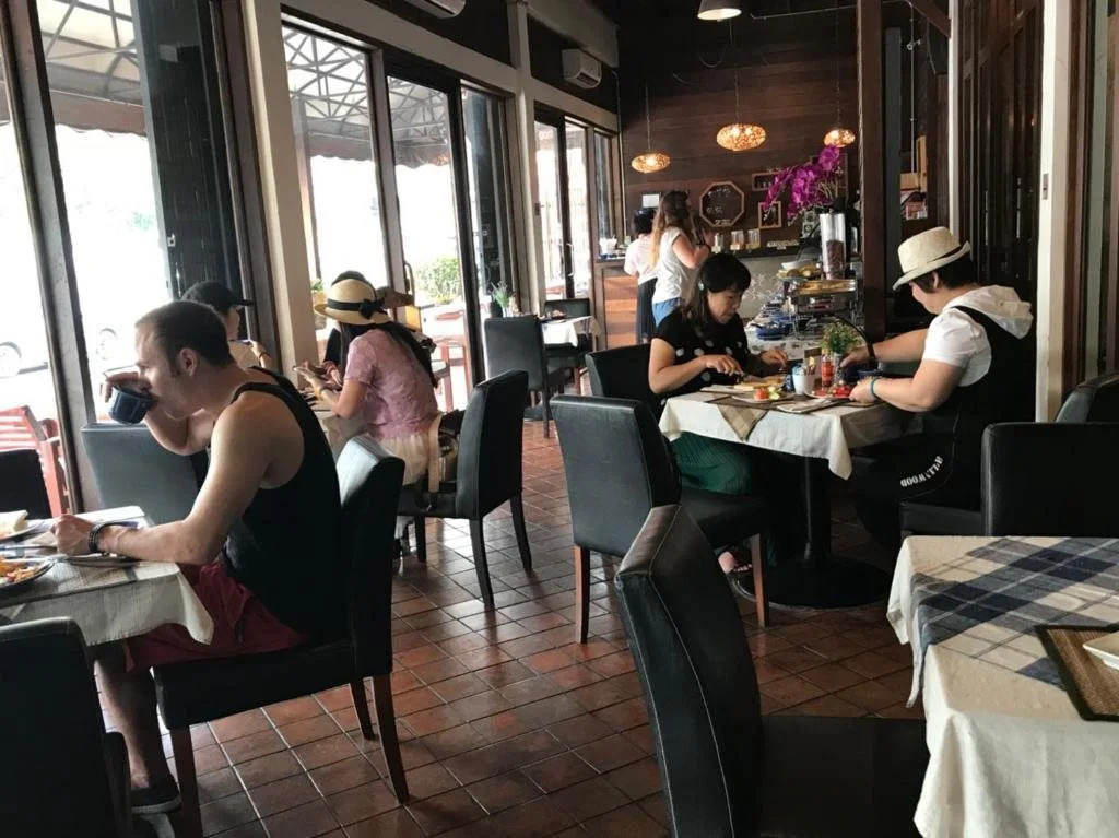 Foto - Ban Chang Tong