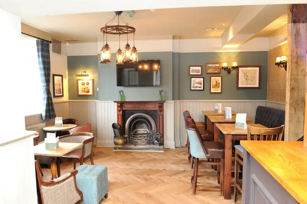 Photo - White Hart by Chef & Brewer Collection