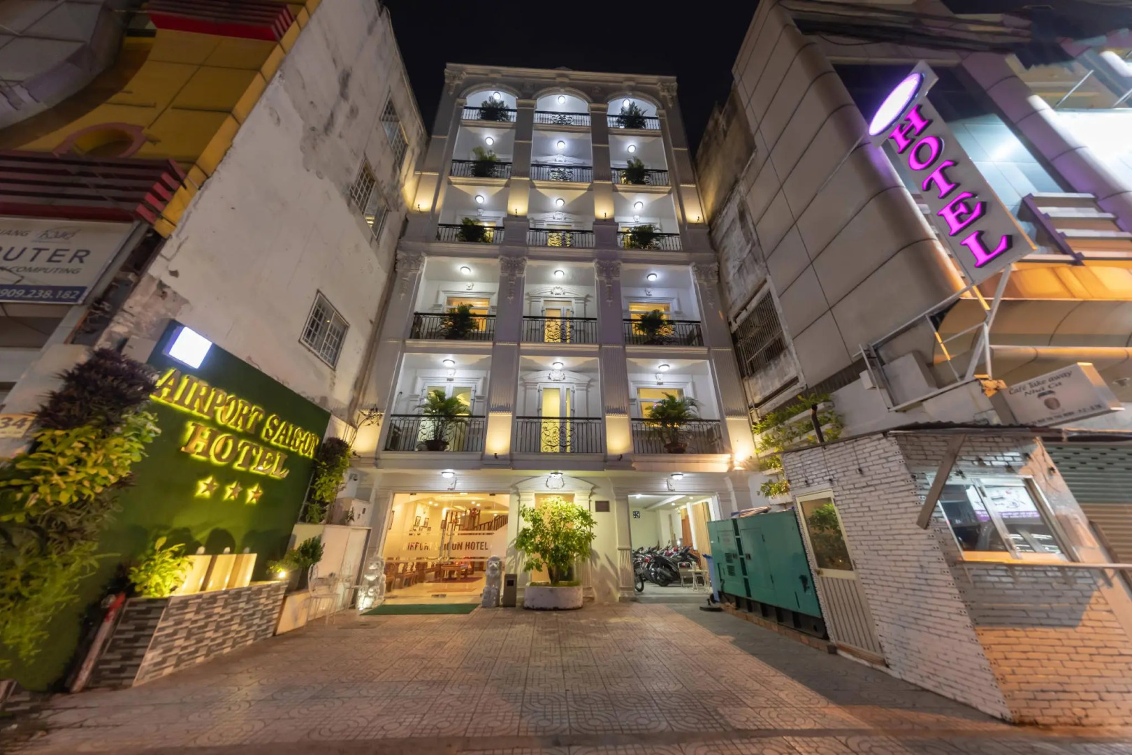 Foto - Airport Saigon Hotel - Gần ẩm thực đêm chợ Phạm Văn Hai