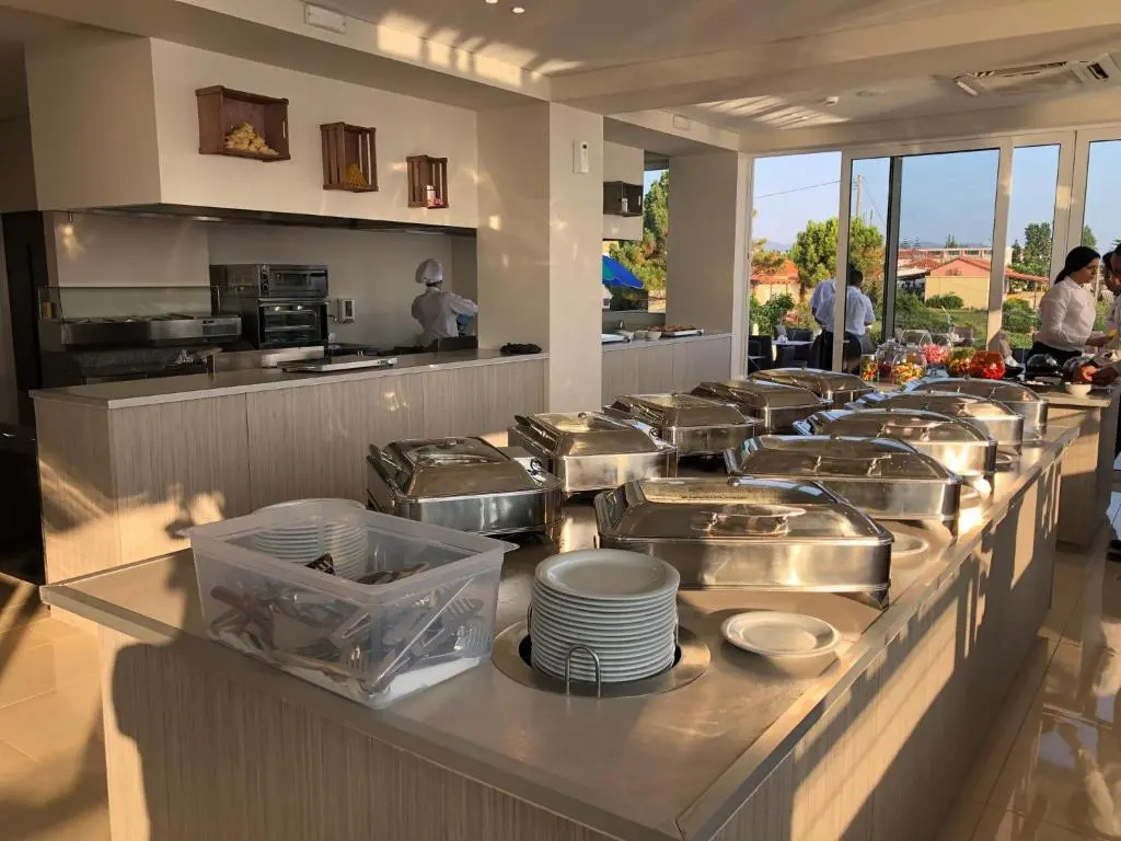 Photo - Golden Coast Resort