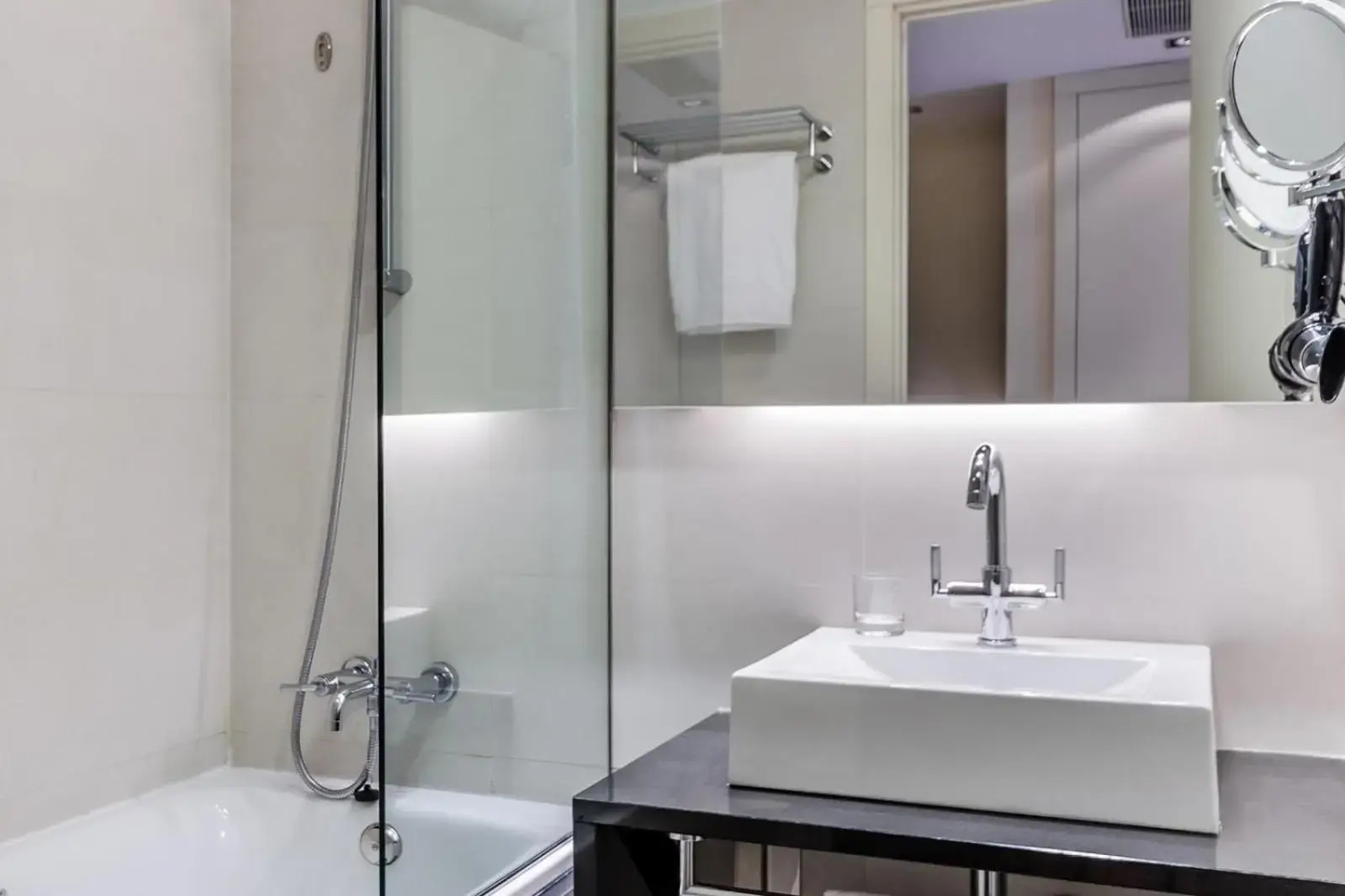 Photo - Hotel 525