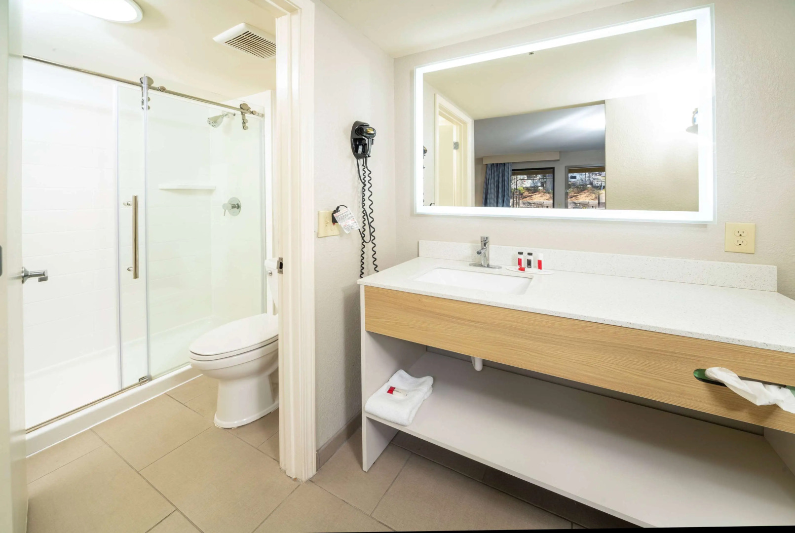 Foto - Days Inn by Wyndham Atlanta Stone Mountain