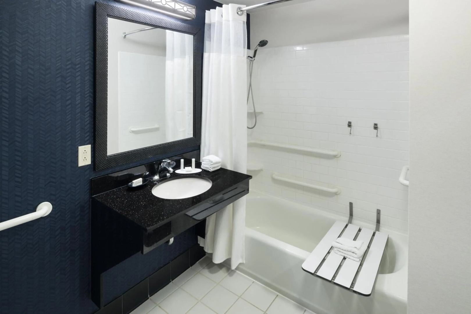 Photo - Fairfield Inn & Suites by Marriott Orlando at SeaWorld