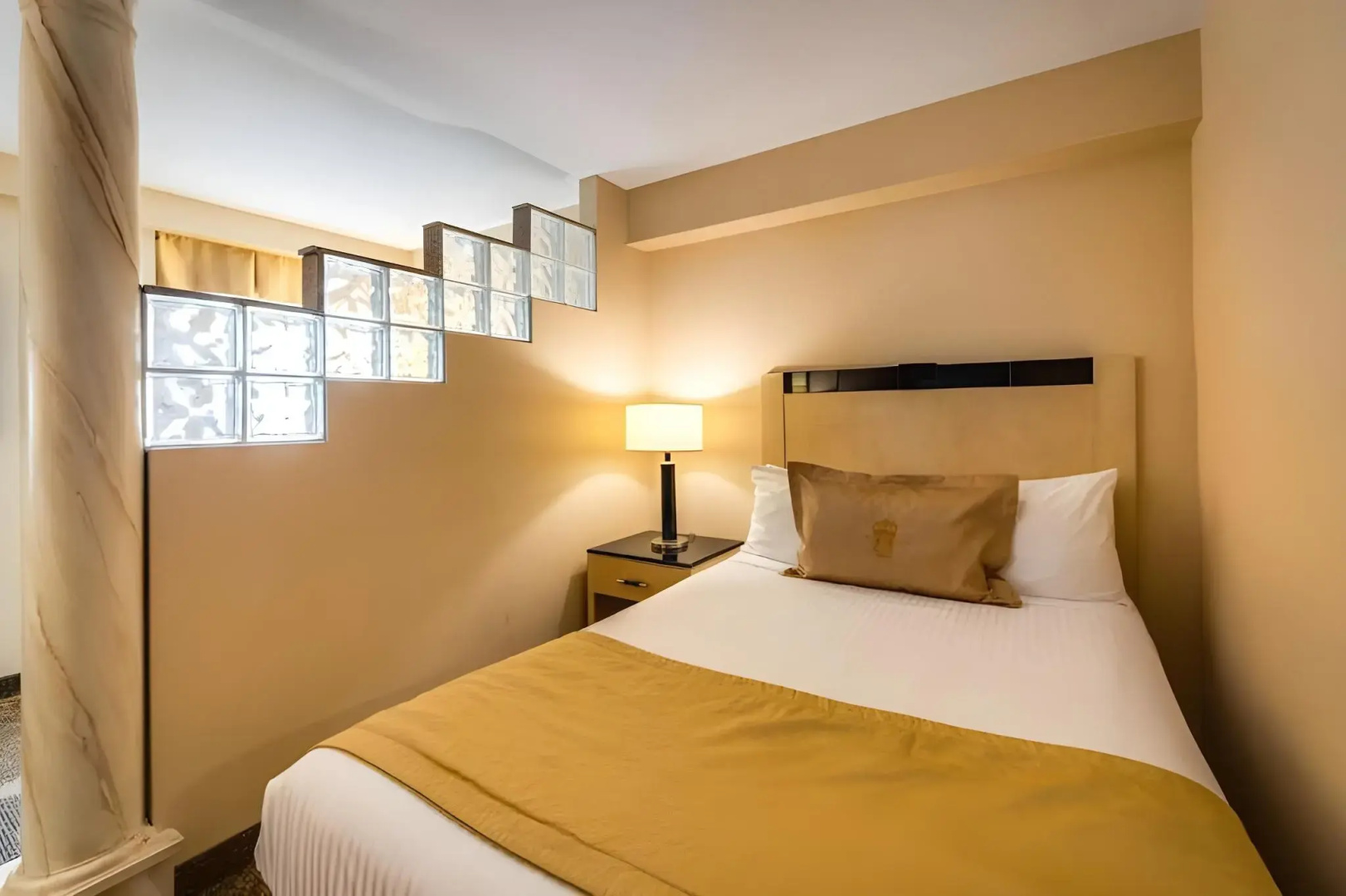 Photo - Monte Carlo Inn & Suites Downtown Markham