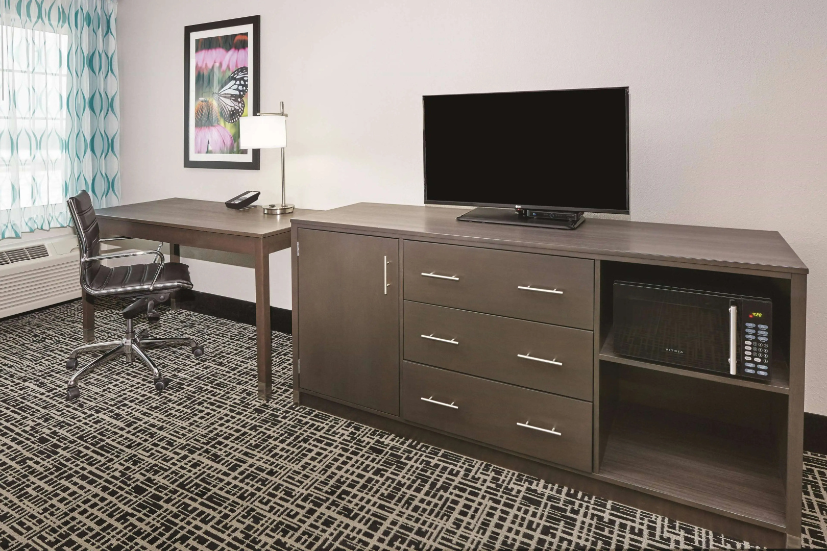 Photo - La Quinta Inn & Suites by Wyndham Springfield IL