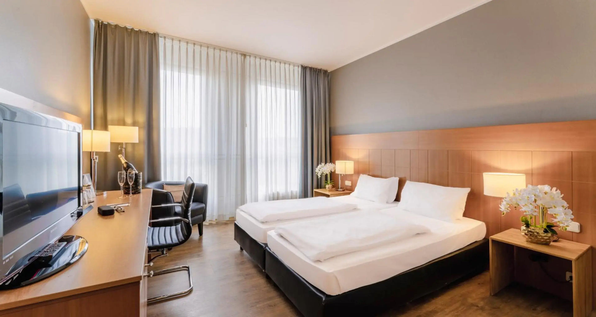 Foto - Plaza Premium Koln