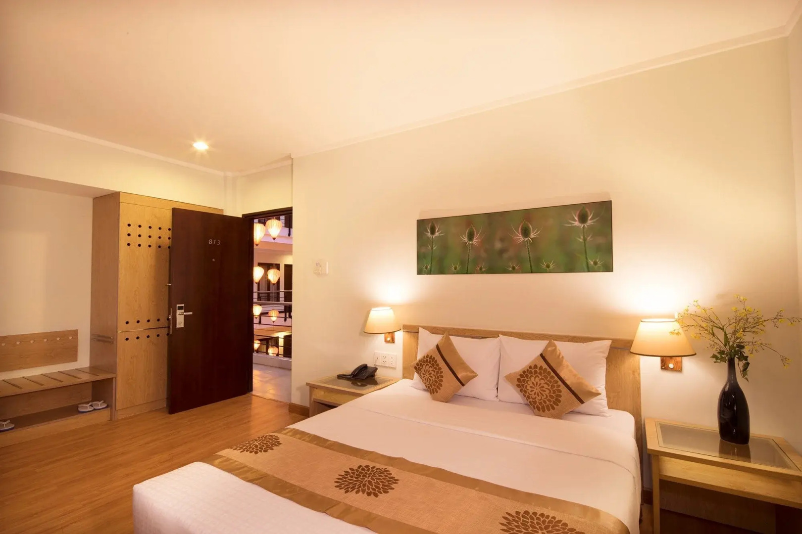 Photo - Vien Dong Hotel - Near Bui Vien Walking Street