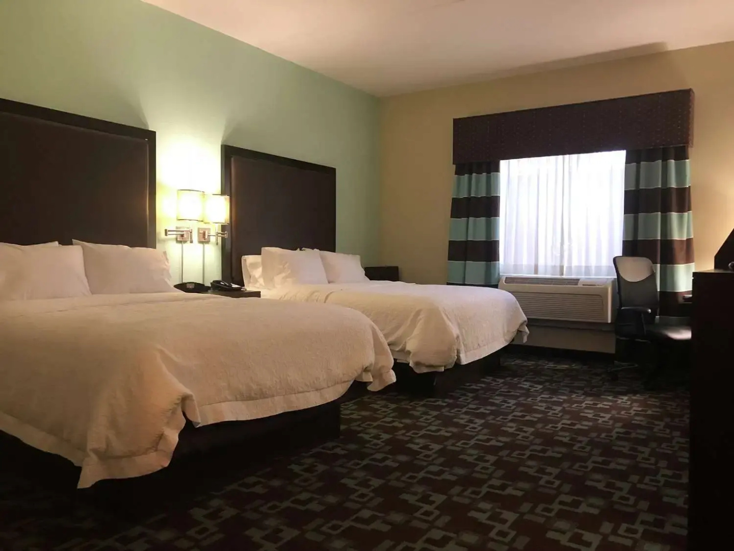 Photo - Hampton Inn & Suites Nashville @ Opryland