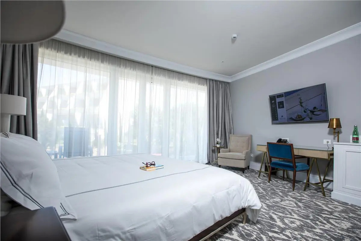 Photo - Royal Blue Hotel