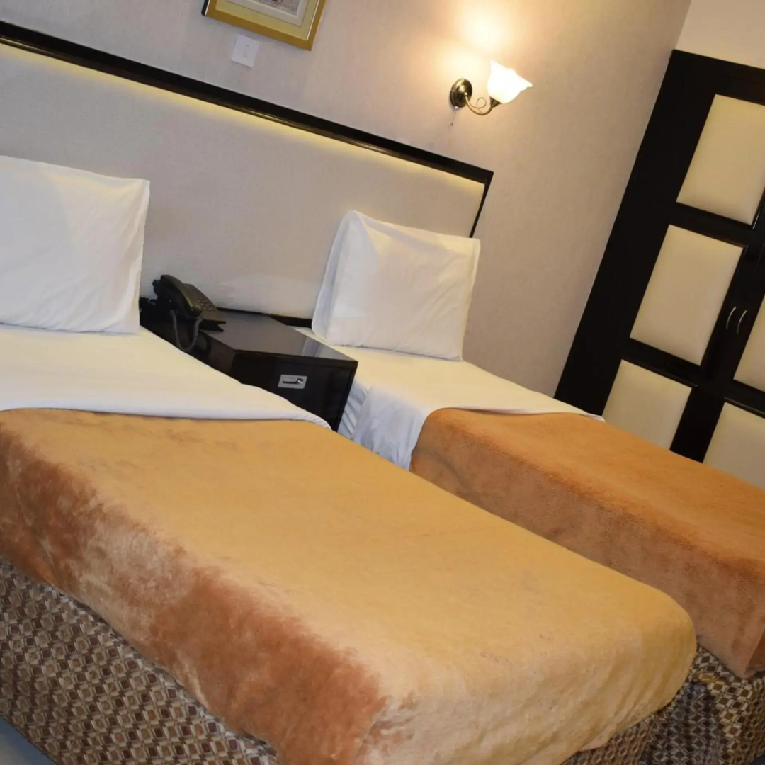 Photo - Palm Beach Hotel