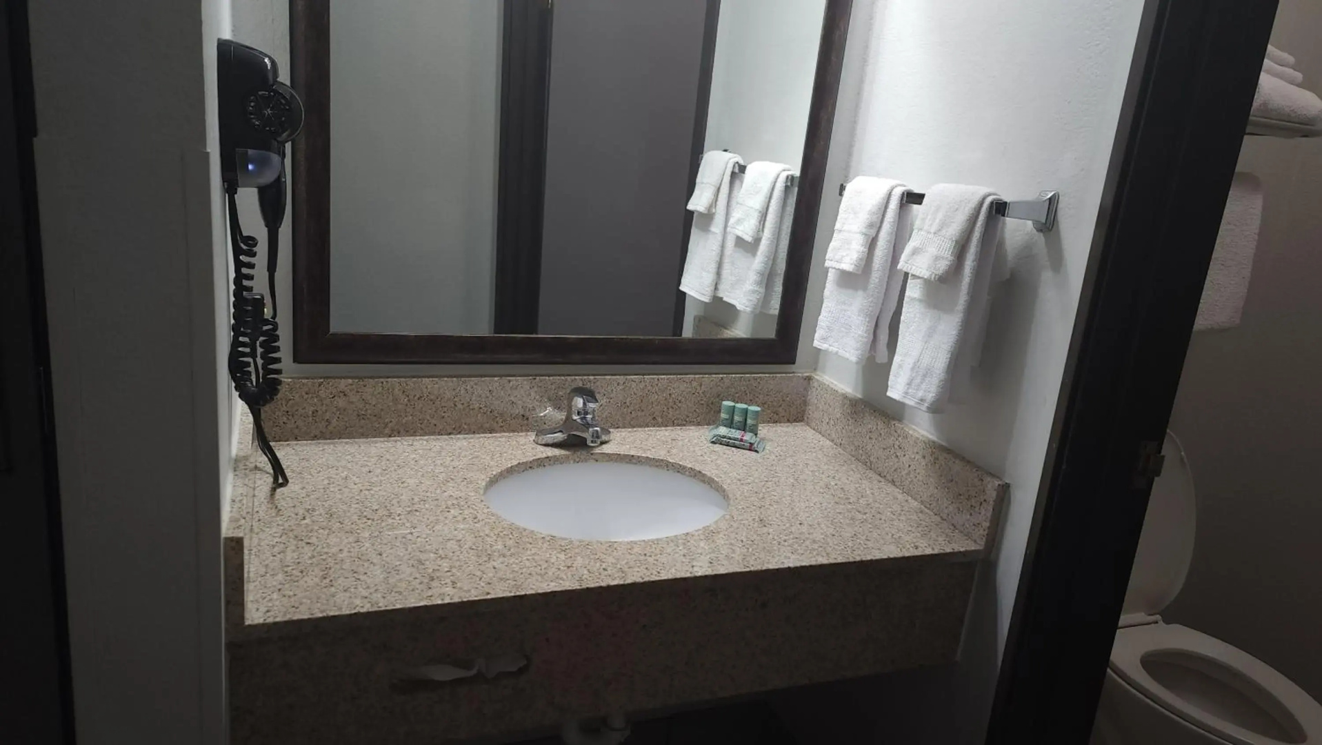 Photo - Comfort Inn West Valley - Salt Lake City South