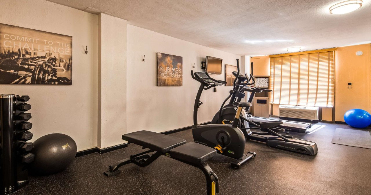 Photo - Best Western Plus Grosvenor Airport Hotel