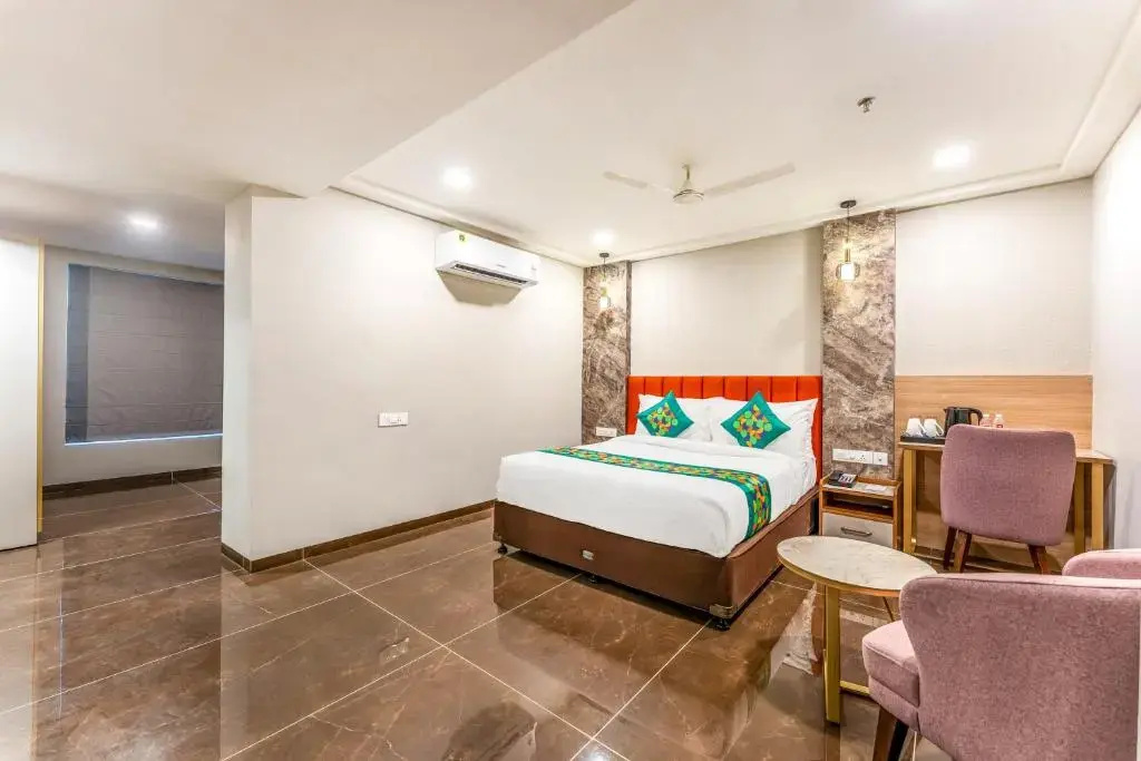 Foto - Treebo Premium Nagpur Automotive Square