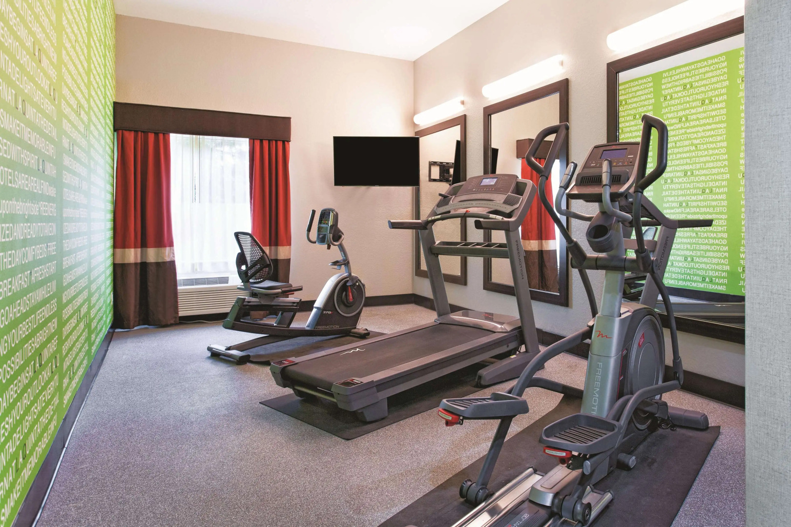 Photo - La Quinta by Wyndham Tampa Bay Area-Tampa South