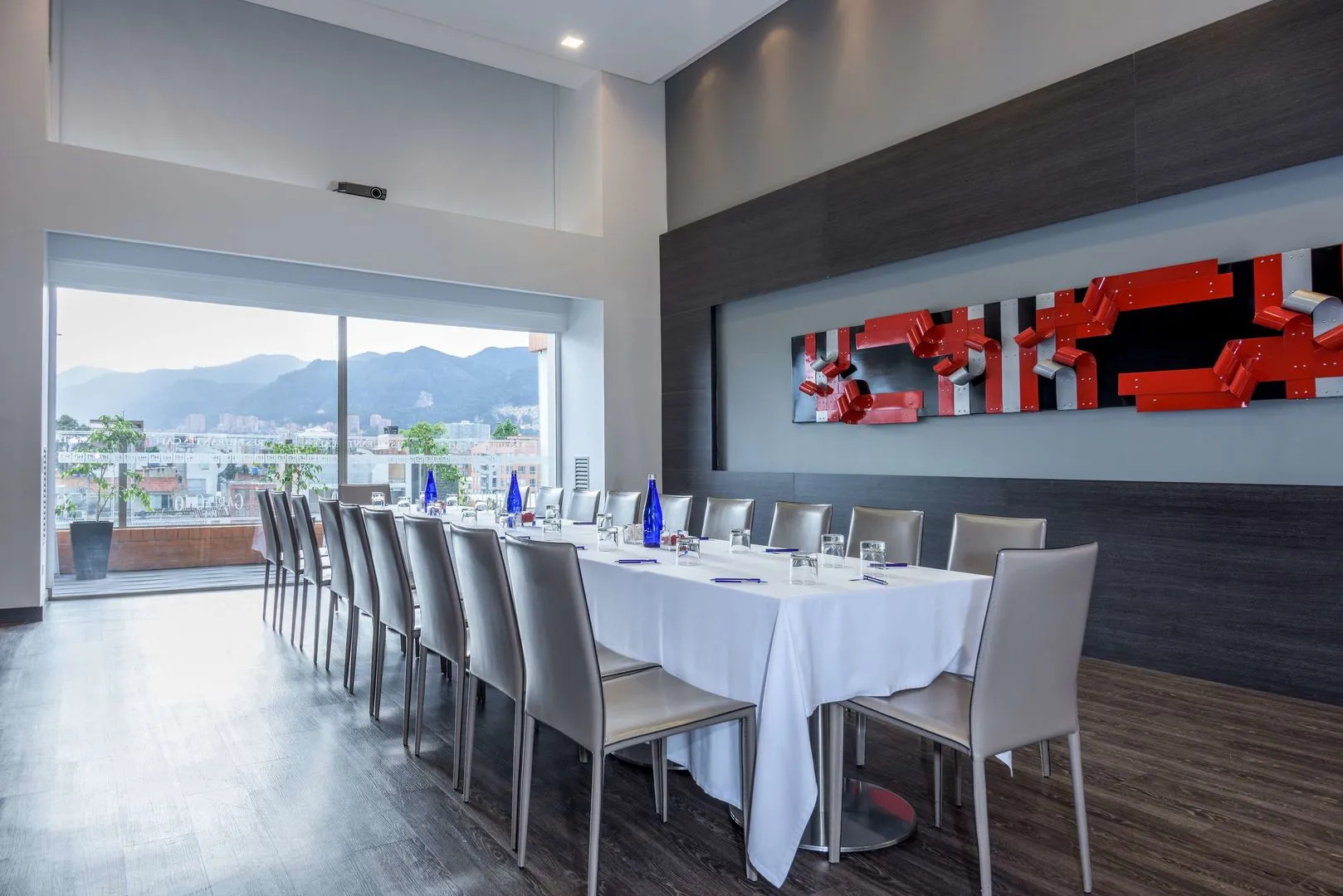 Photo - NH Bogota Urban 26 Royal