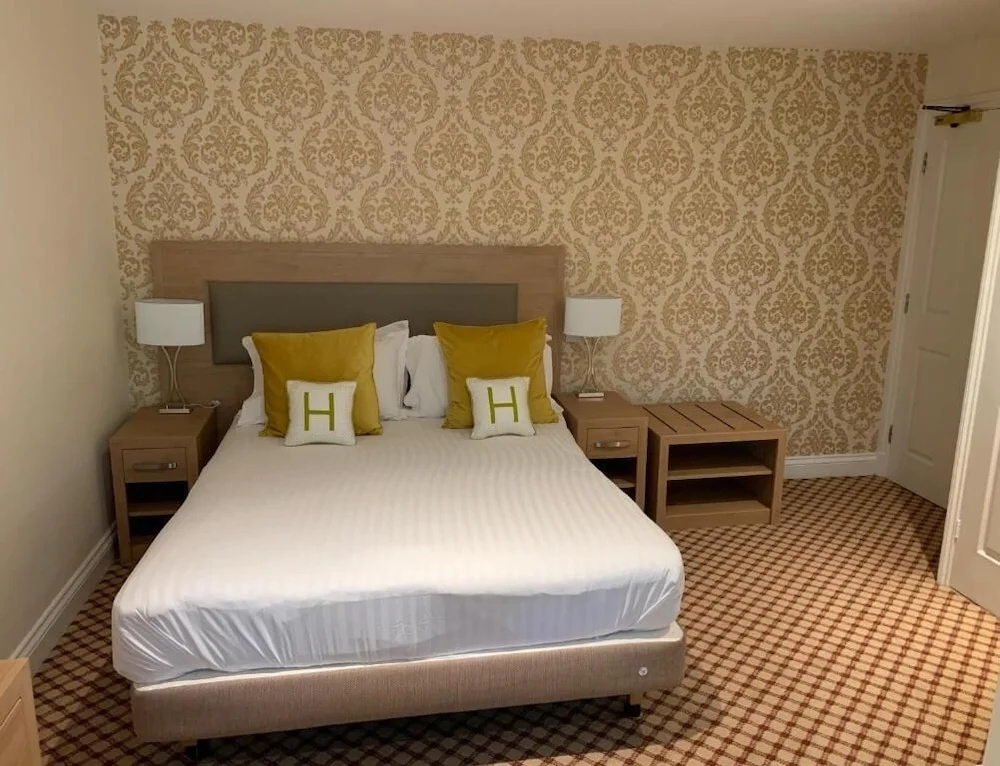 Photo - Haley's Hotel