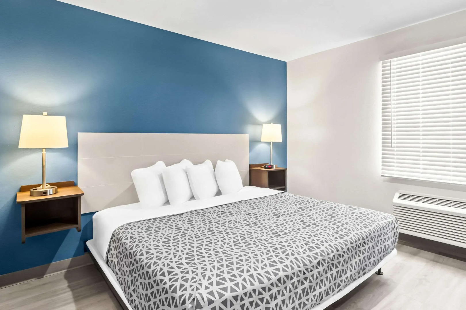 Photo - WoodSpring Suites South Houston Hobby