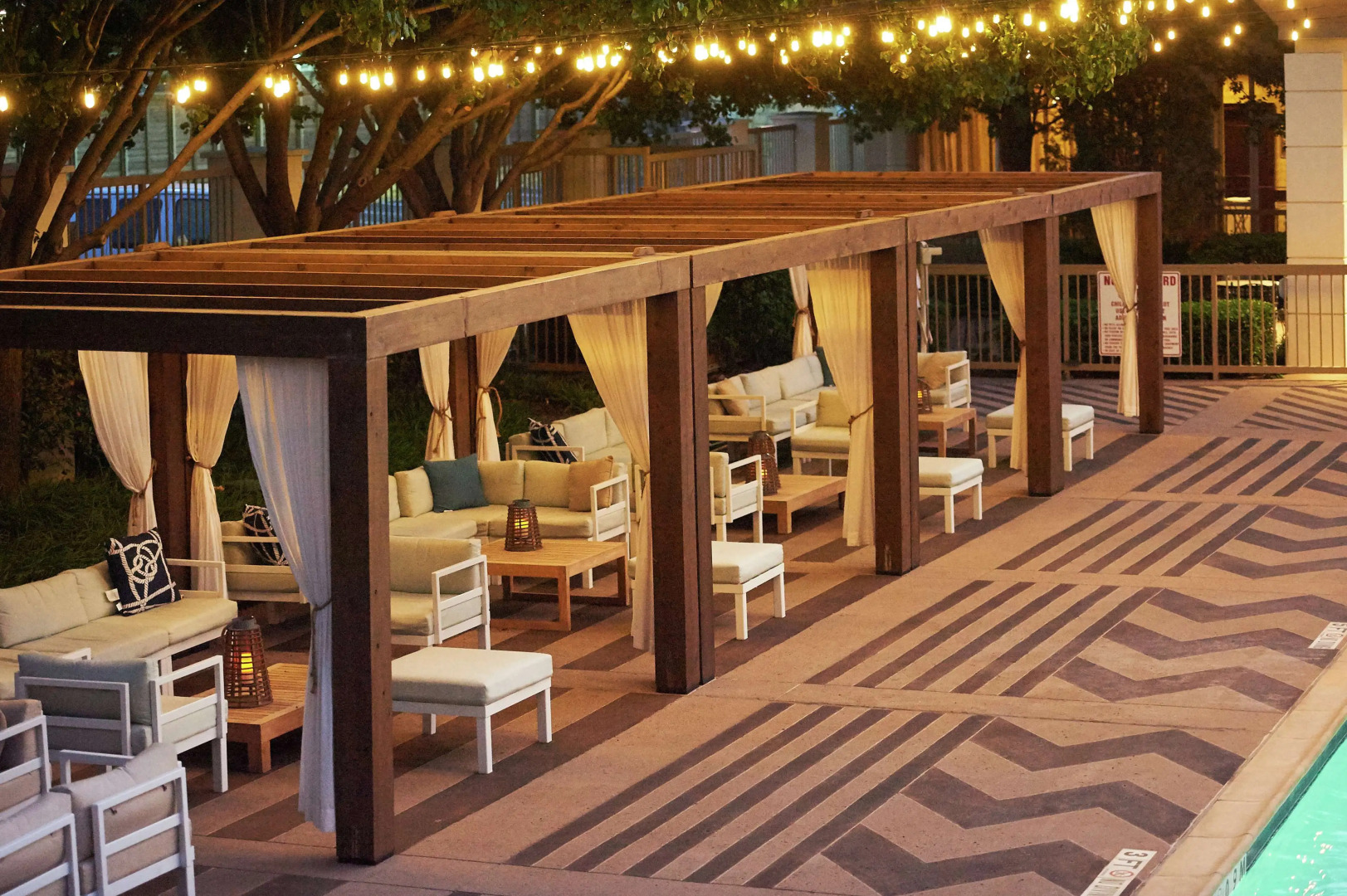 Foto - DoubleTree by Hilton Dallas Market Center