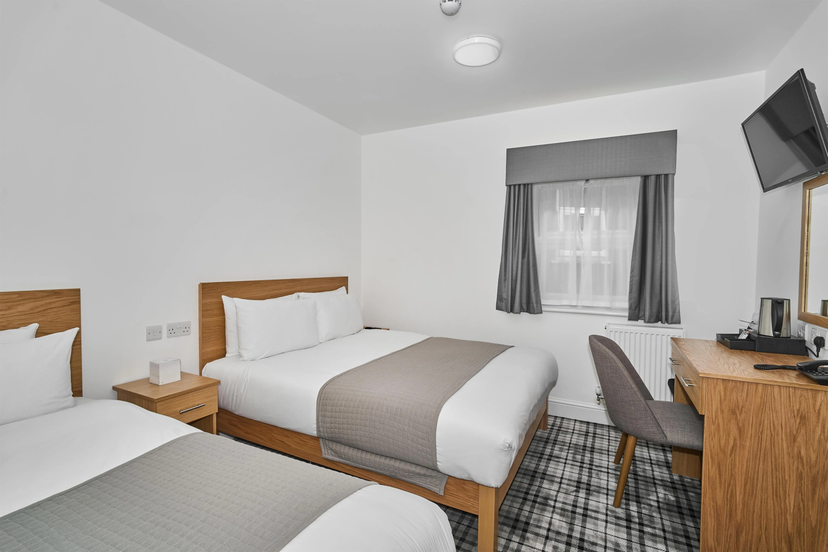 Photo - Best Western Greater London Hotel