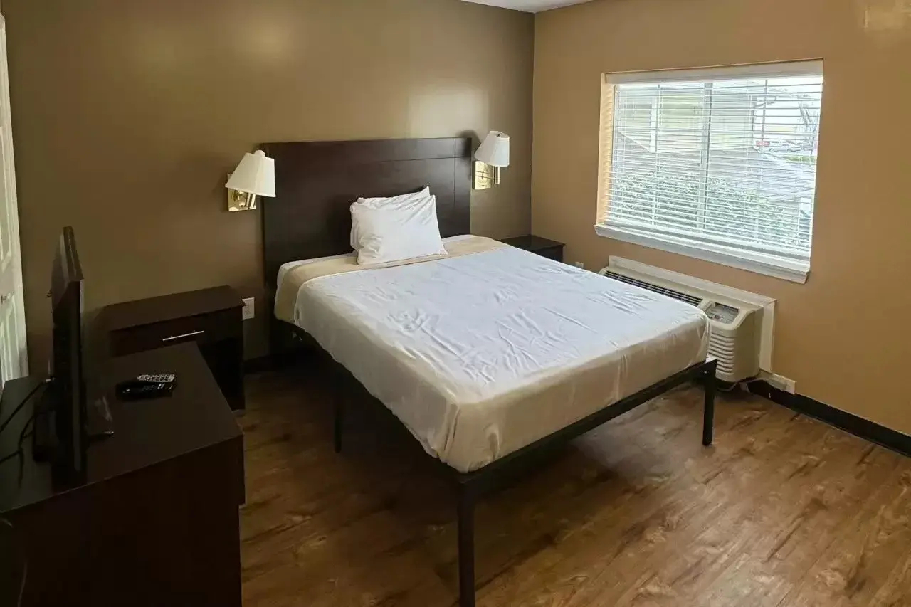 Photo - Suburban Studios near University of North Carolina-Charlotte
