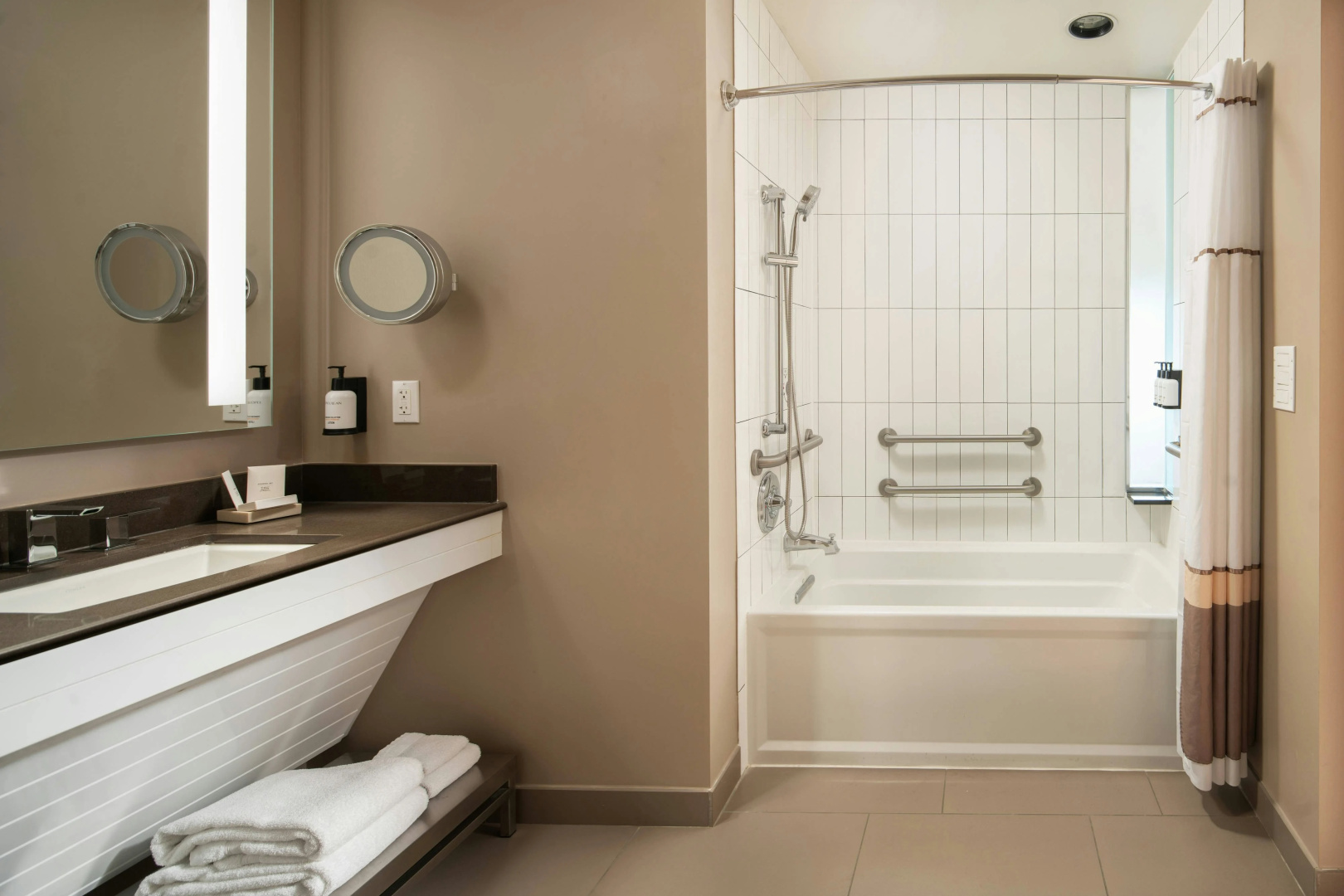 Photo - Epicurean Hotel, Autograph Collection