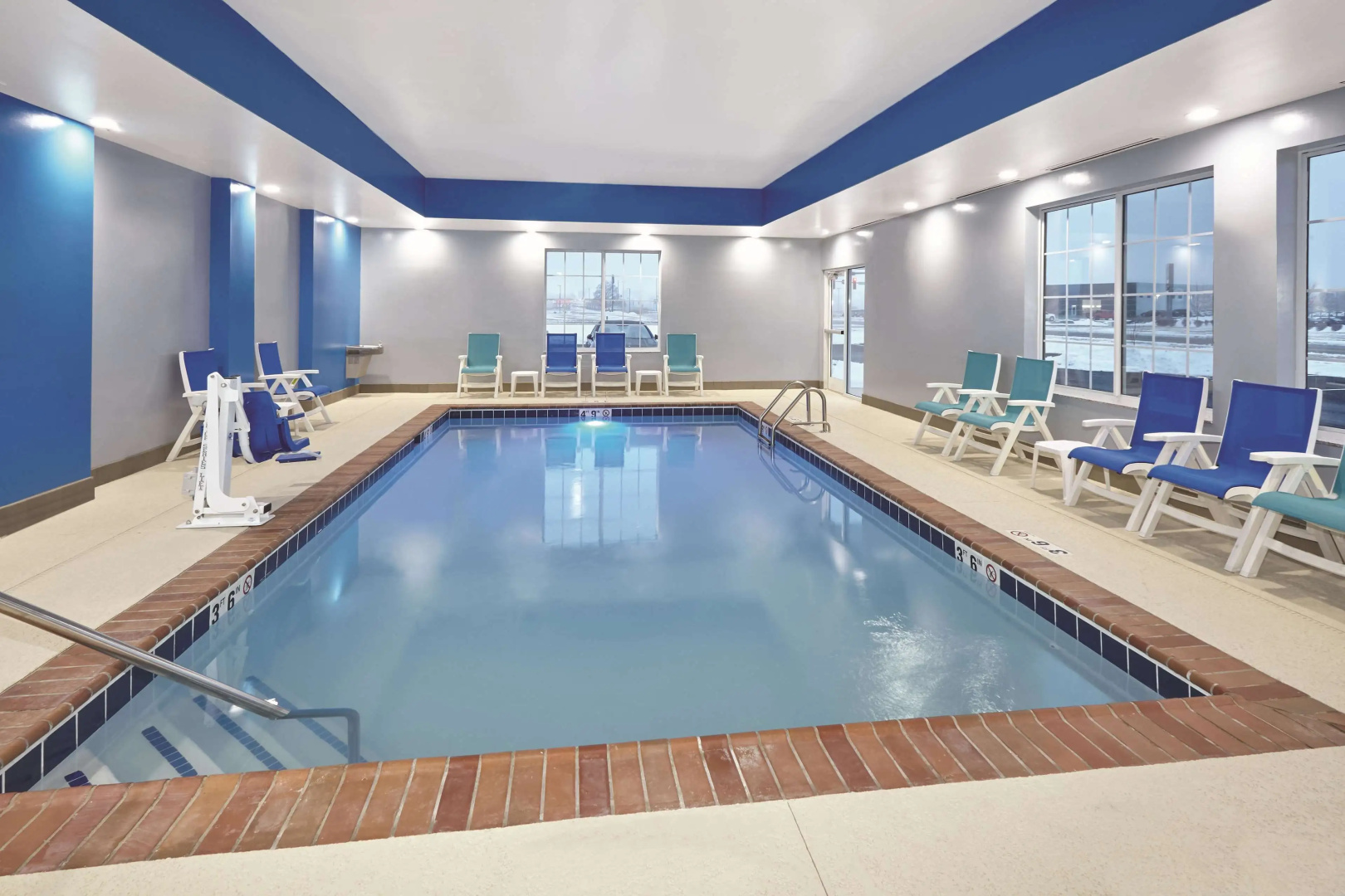 Photo - La Quinta Inn & Suites by Wyndham Springfield IL