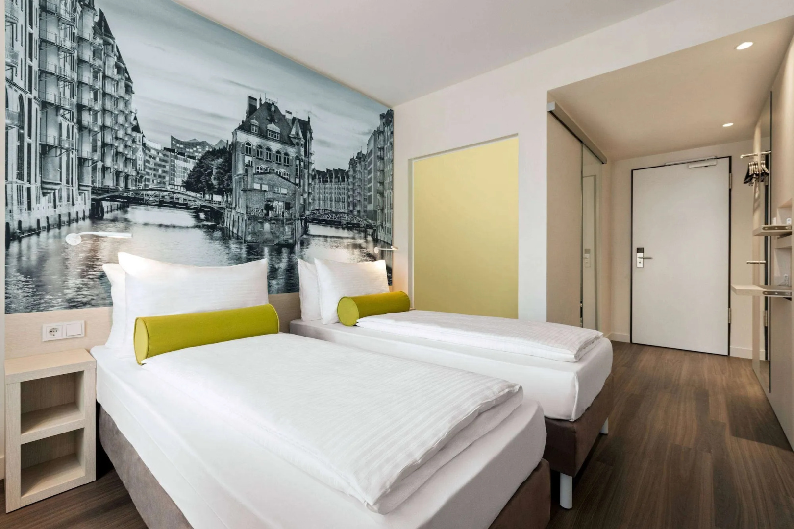 Photo - Premier Inn Hamburg City Berliner Tor