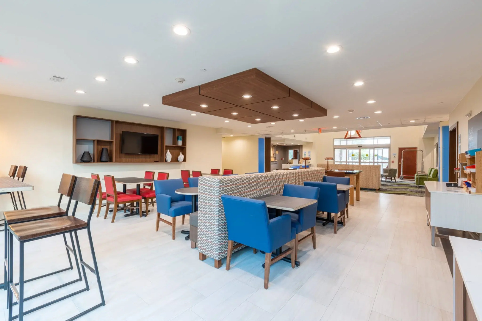 Photo - Holiday Inn Express & Suites Arlington North – Stadium Area by IHG