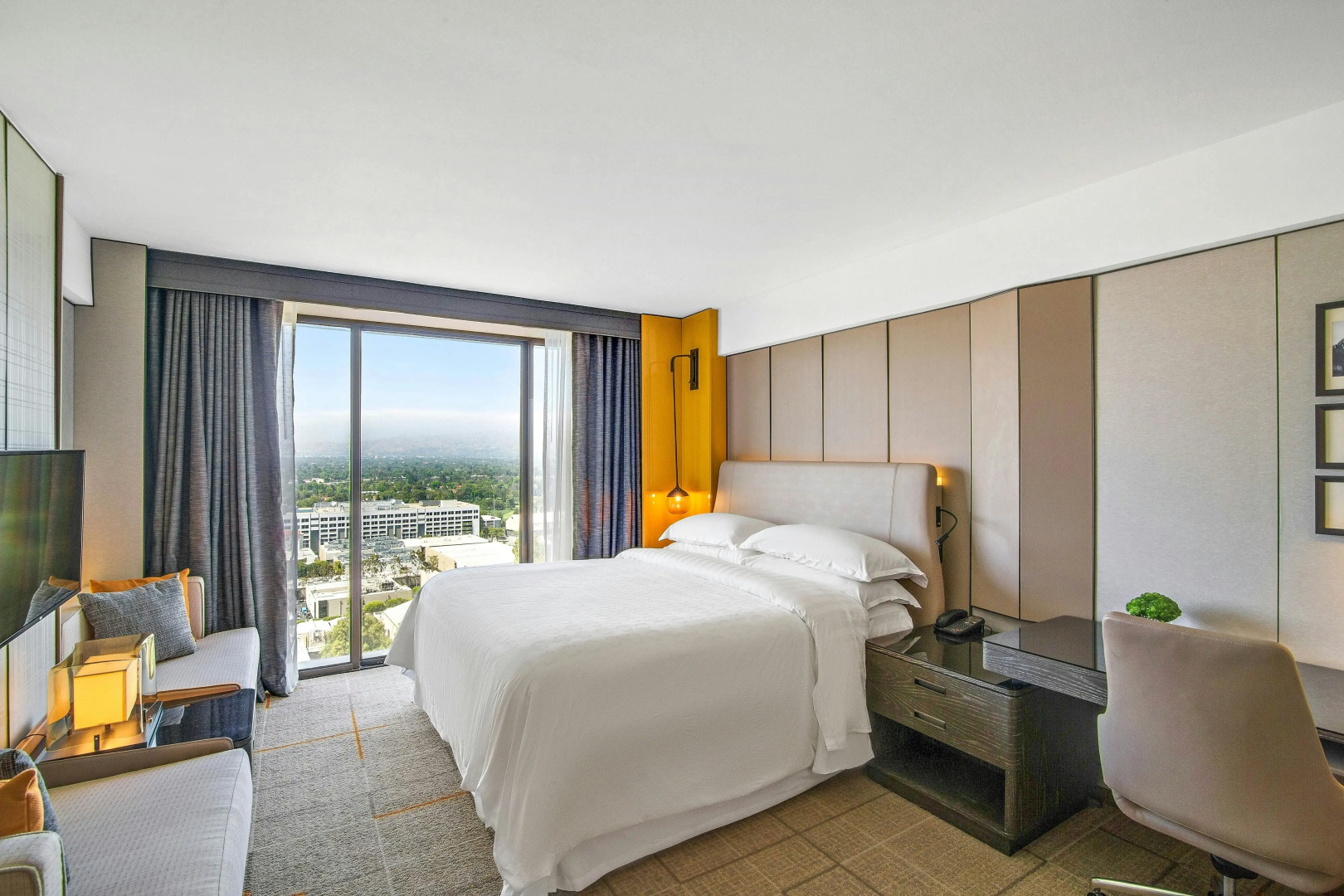 Photo - Sheraton Universal Hotel