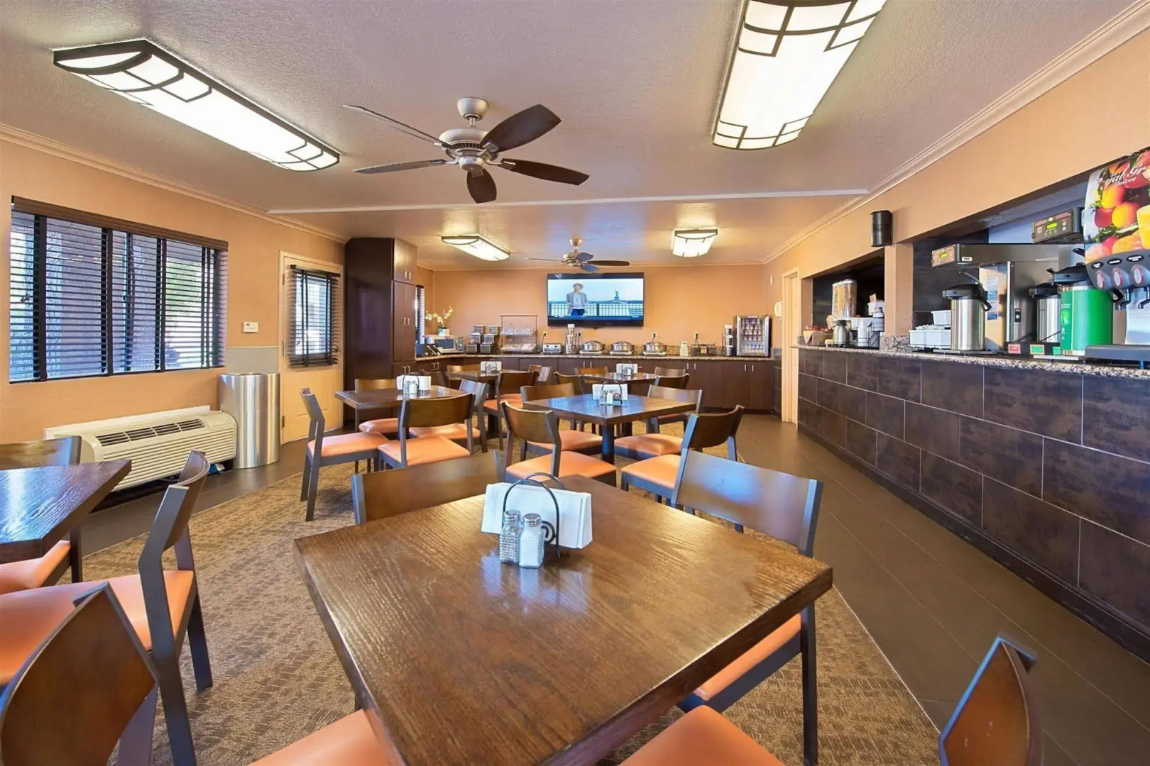 Foto - SureStay InnSuites Phoenix Hotel & Suites by Best Western
