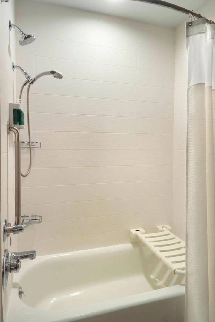 Photo - AC Hotel by Marriott Atlanta Airport Gateway