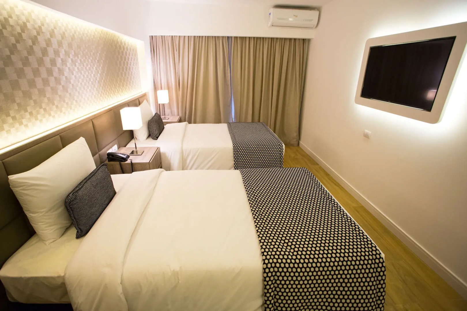 Photo - Royal Regency Palace Hotel