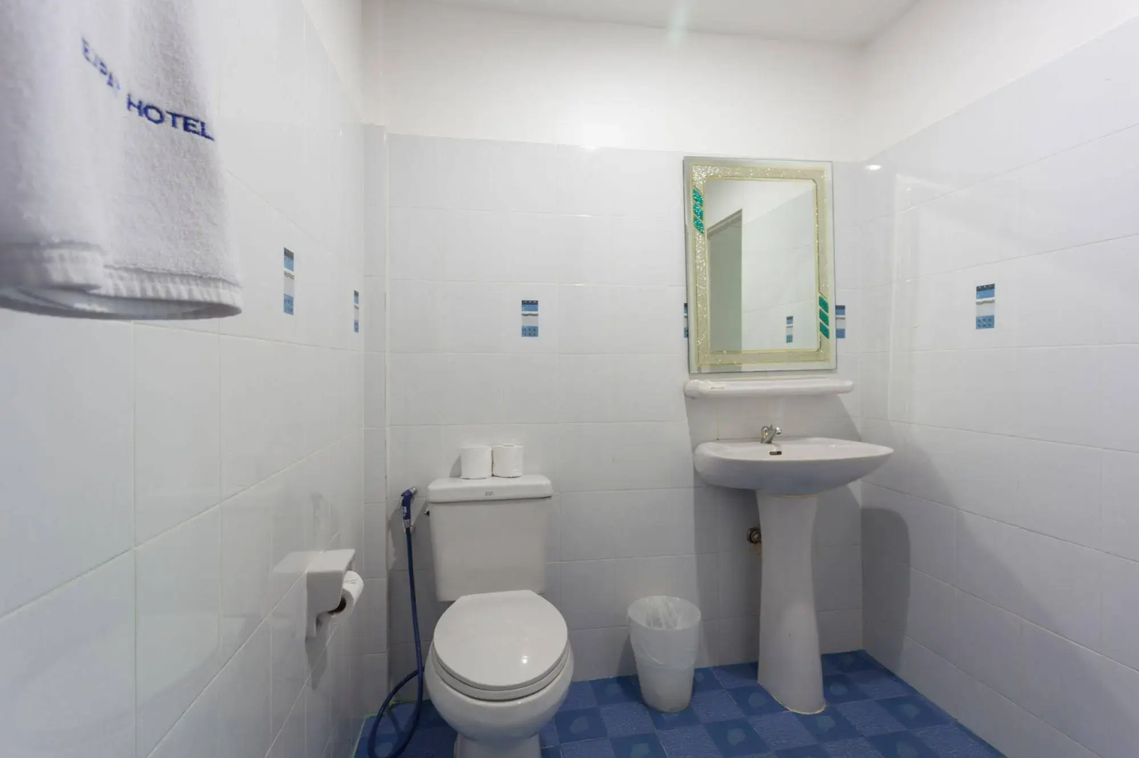 Photo - The Expat Hotel