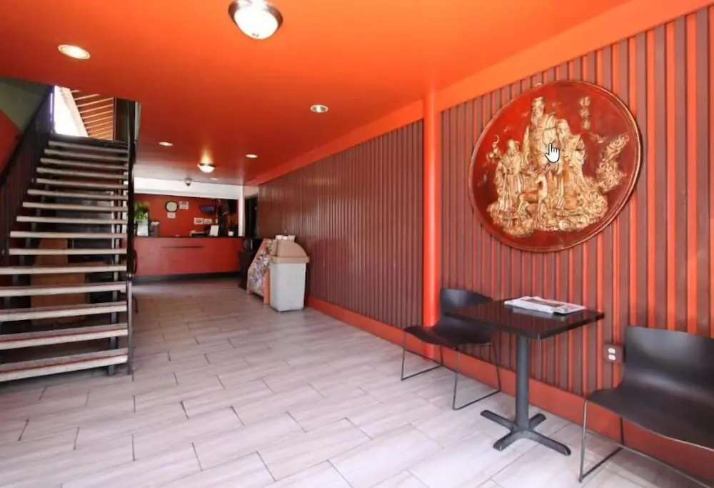 Photo - Royal Pagoda Motel