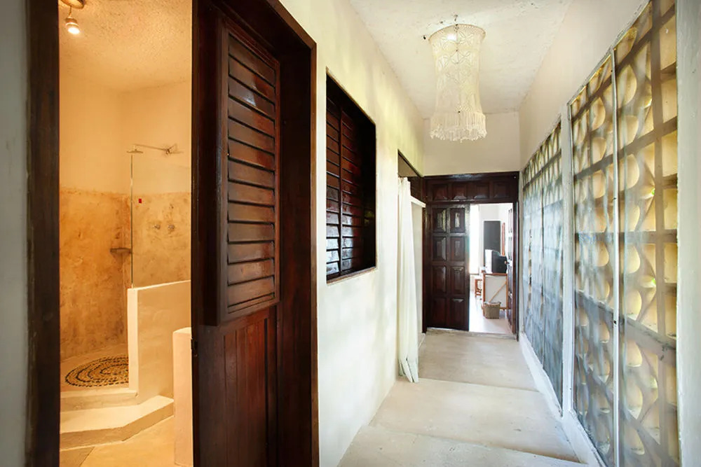 Photo - Maria's Kan Kin