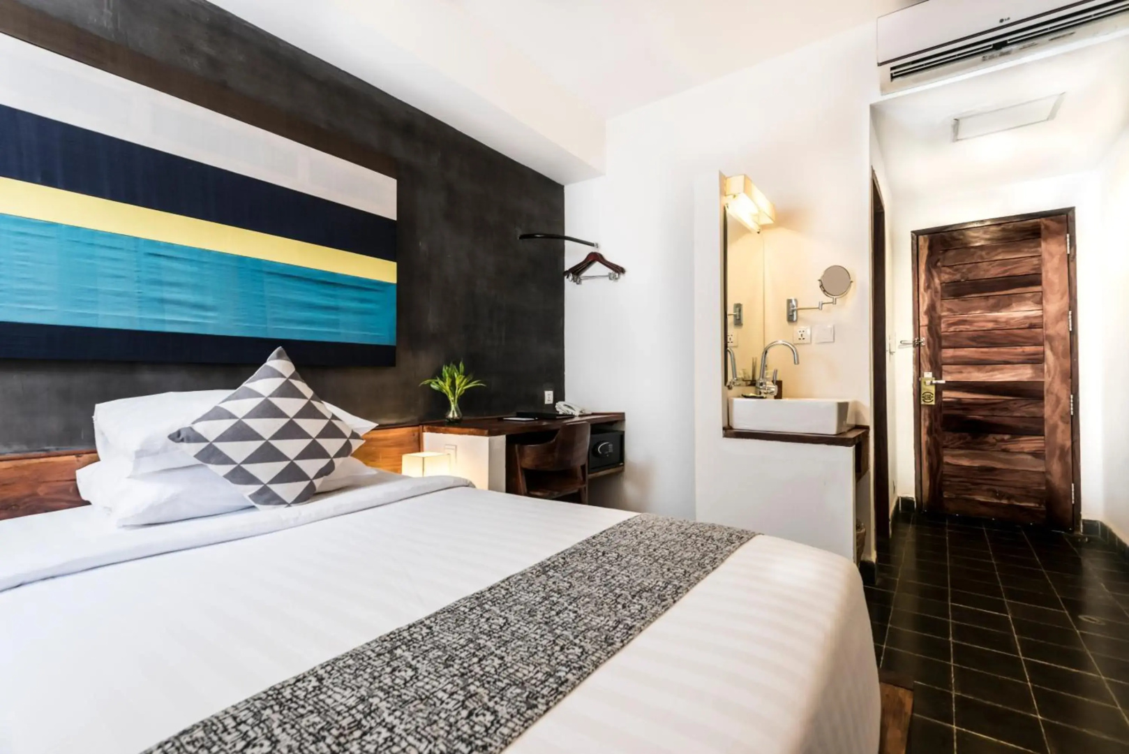 Photo - Patio Hotel & Urban Resort