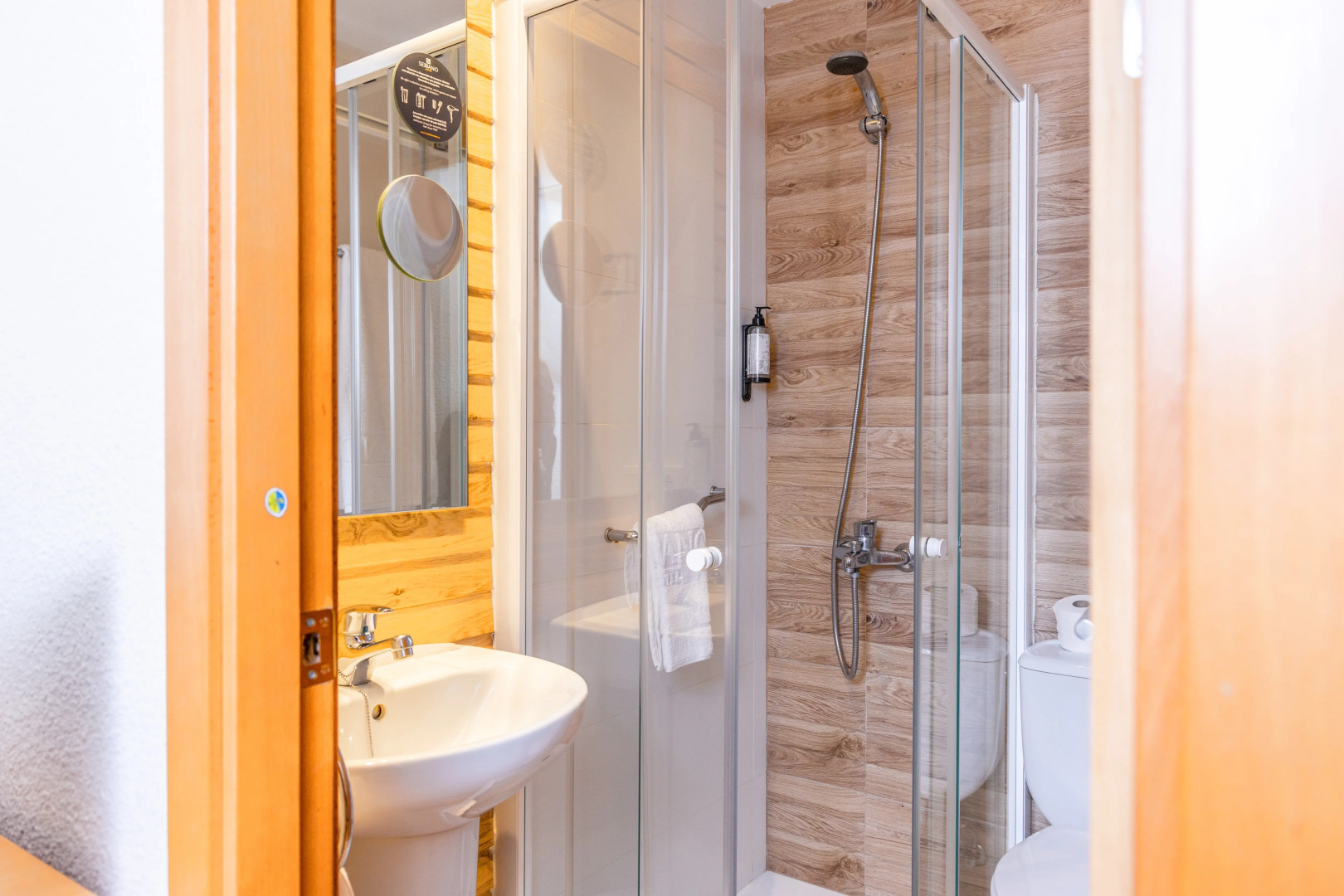 Photo - Hotel Serrano