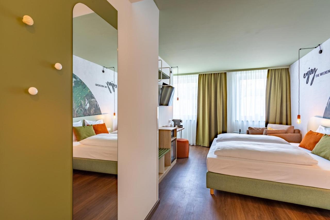 Photo - The Weekend Hotel