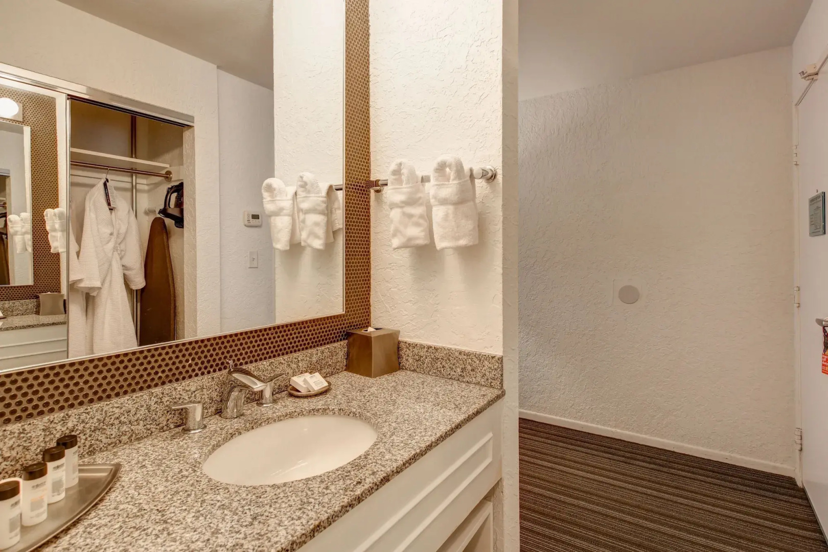 Photo - Inn at Venice Beach