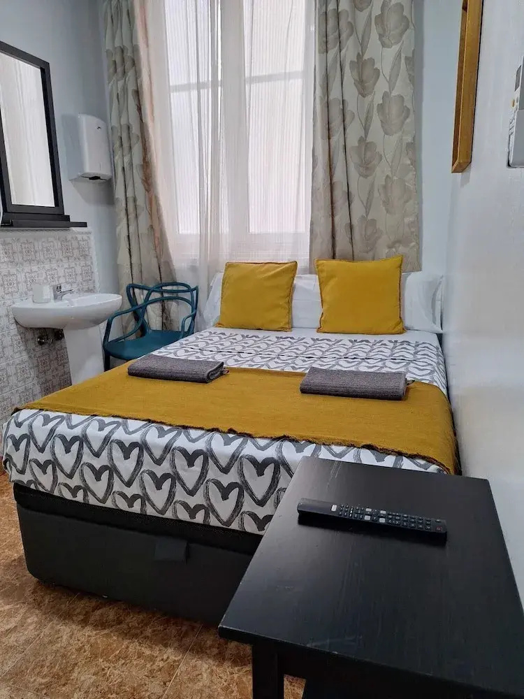 Photo - M-A Catrachos Rooms