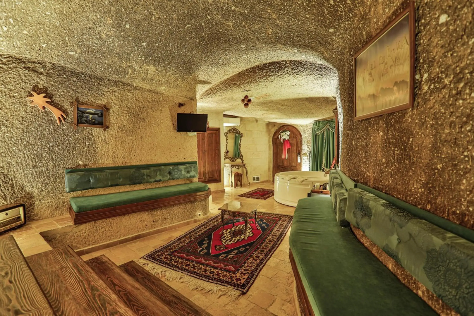 Photo - Hidden Cave Hotel